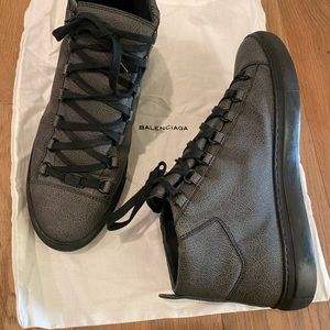 Size 43 Balenciaga Grey sneakers